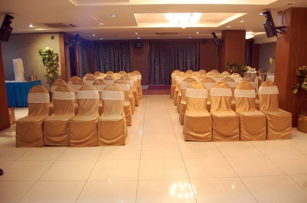 Hotel Amit International Bhilai Exteriér fotografie
