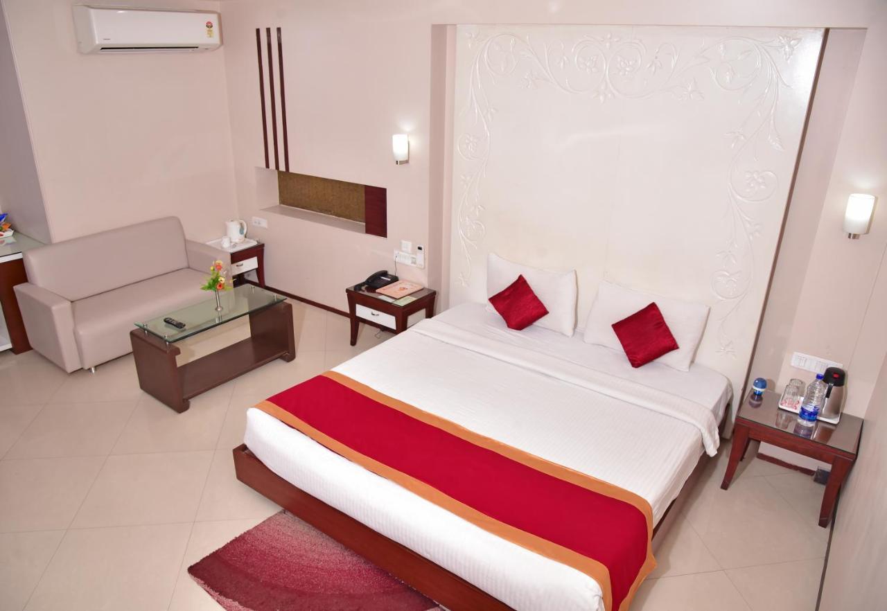 Hotel Amit International Bhilai Exteriér fotografie