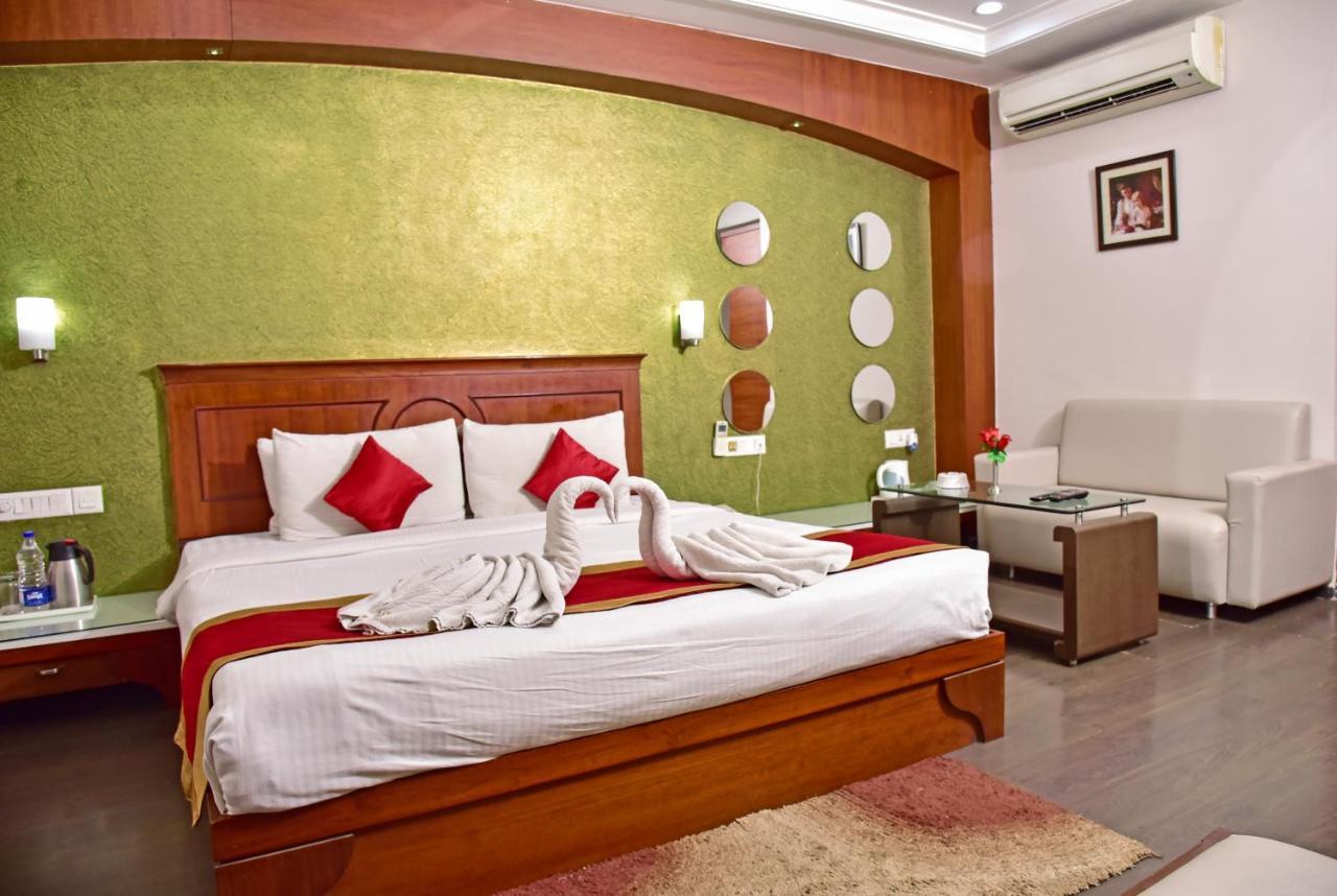 Hotel Amit International Bhilai Exteriér fotografie